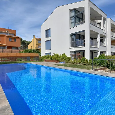 Luxury Apartments, Illa Blanca, Calella Апартаменты *